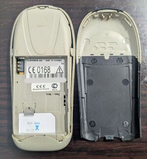 Siemens A52 open.jpg
